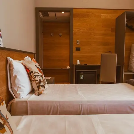 Hotel Patriarchi 3*