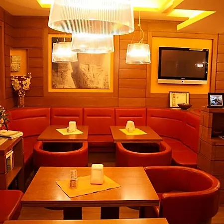 Patriarchi Hotel 3*